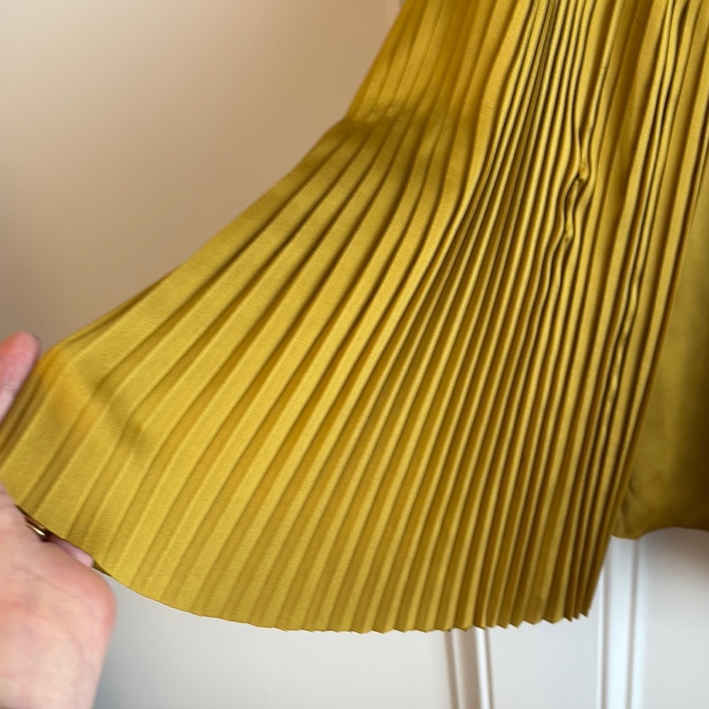 Banana Republic Gold Pleated Sleeve Blouse